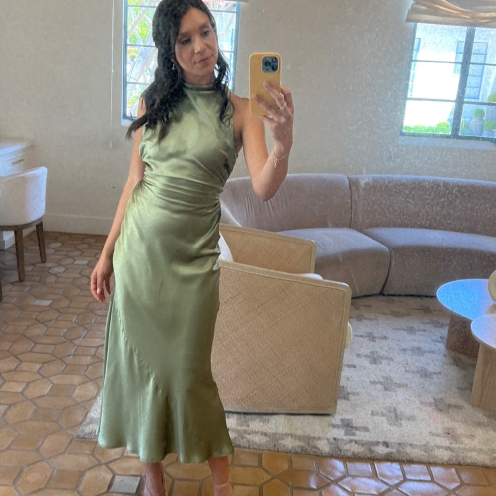 Reformation dress Casette Silk Dress, Artichoke
Worn once as a bridesmaids dress